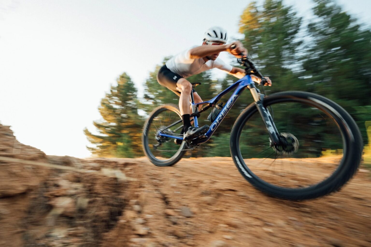 ORBEA OIZ25 59 2200 x 1467
