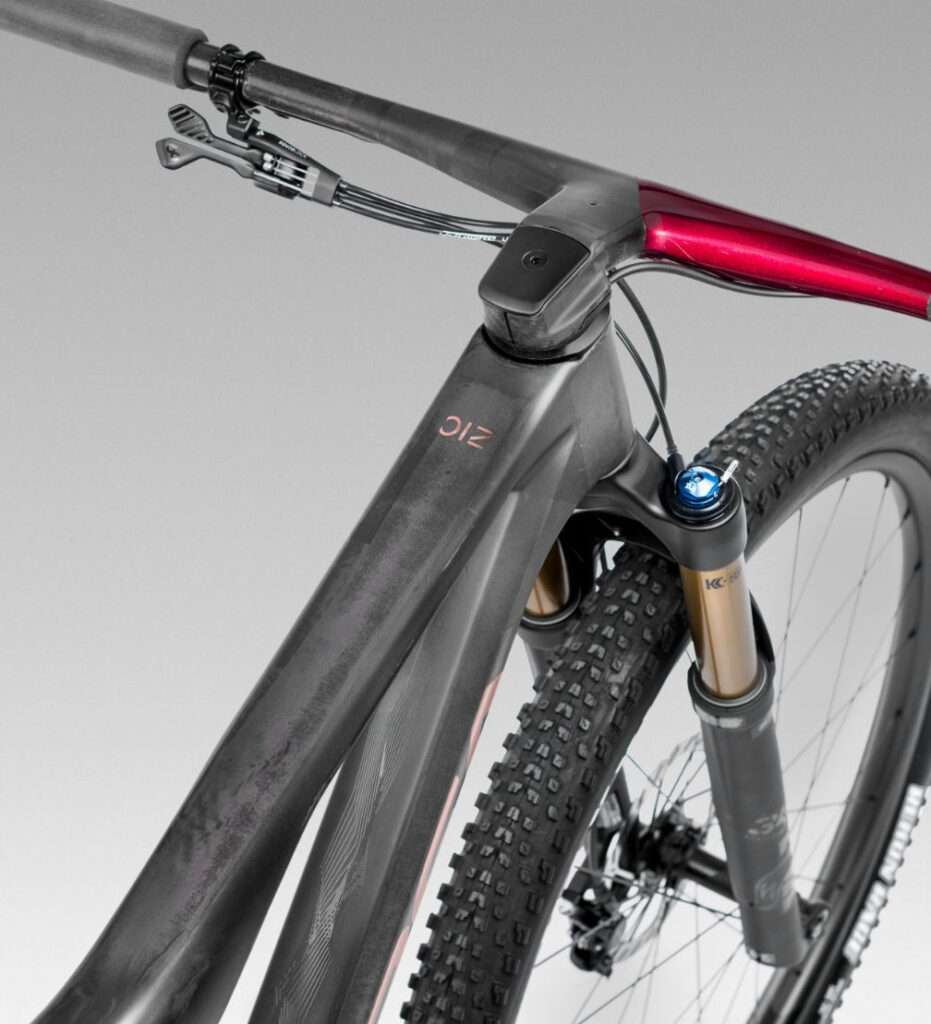 oiz25 omx tech5 omx carbon 1