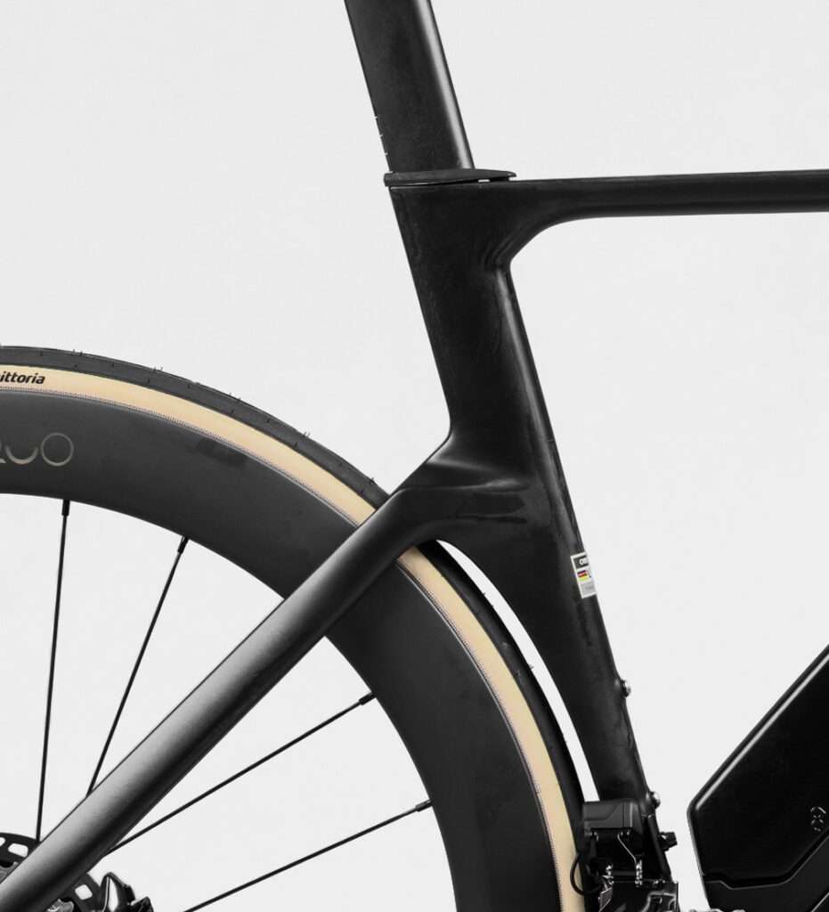 orca aero ficha tech2 1008x1109 2