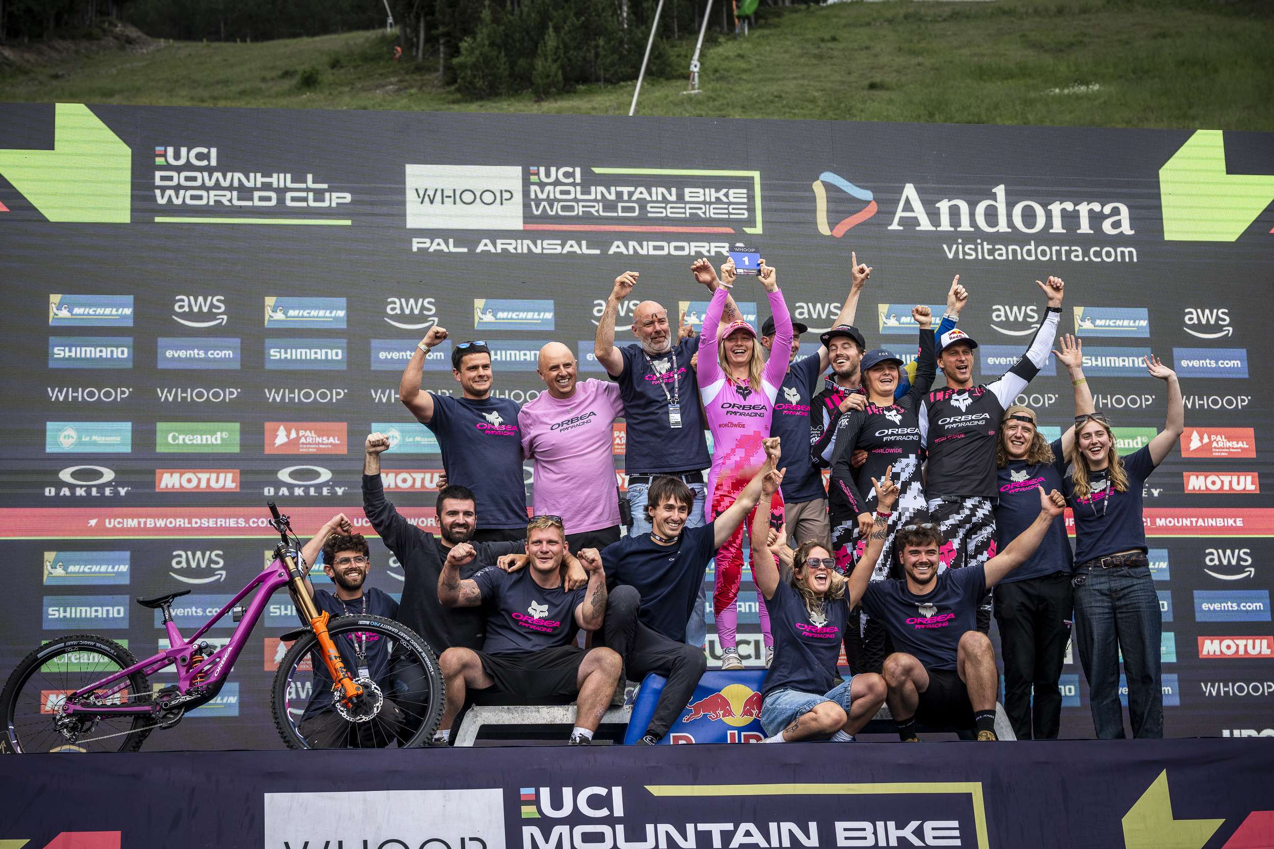Jeden za wszystkich: Siła stojąca za zwycięstwem Orbea FMD Racing