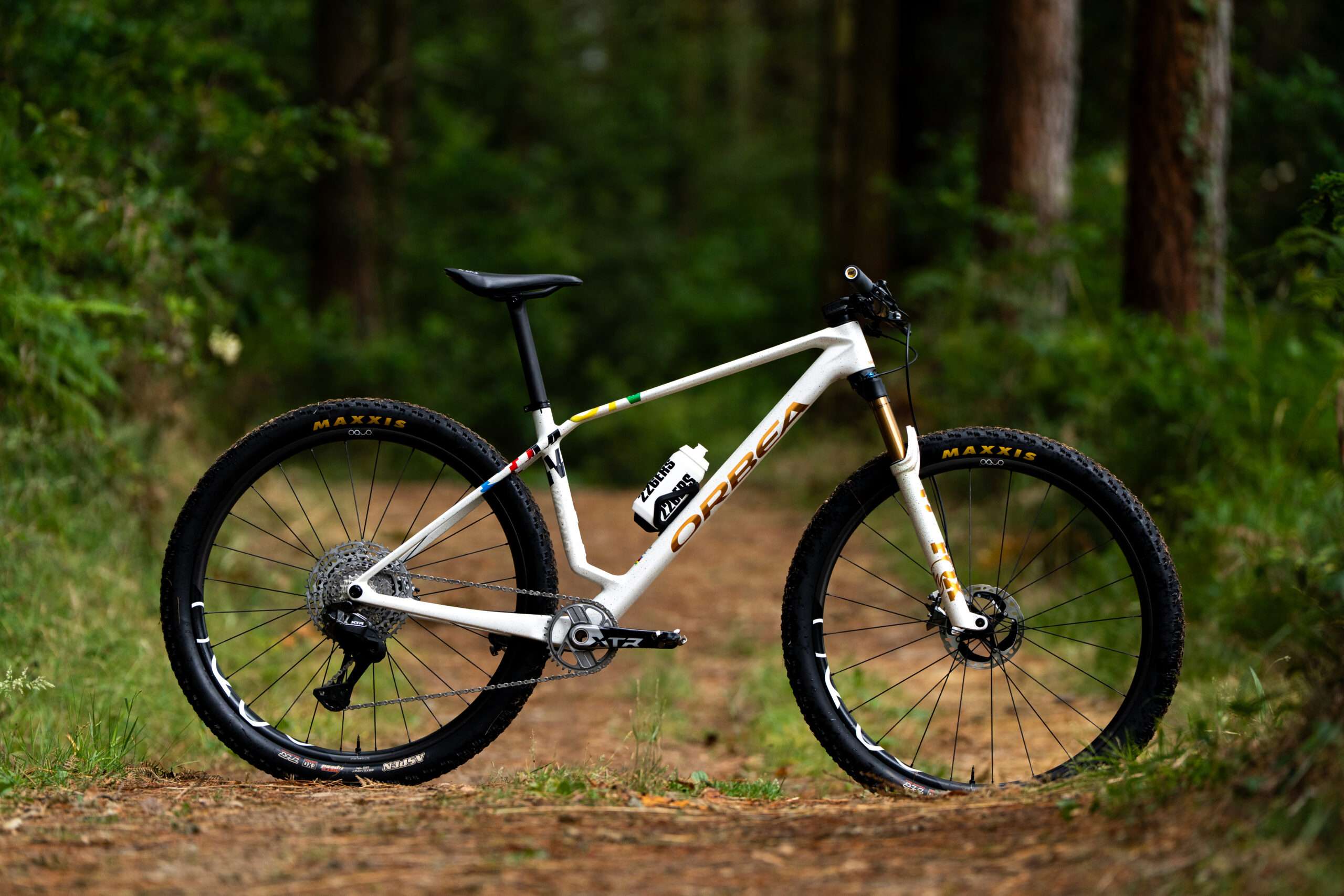 Simon Andreassen dostaje swój wymarzony personalizowany rower Orbea do maratonów MTB
