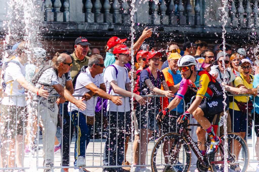 Vuelta Espana Stage 01 Harry Talbot 5273