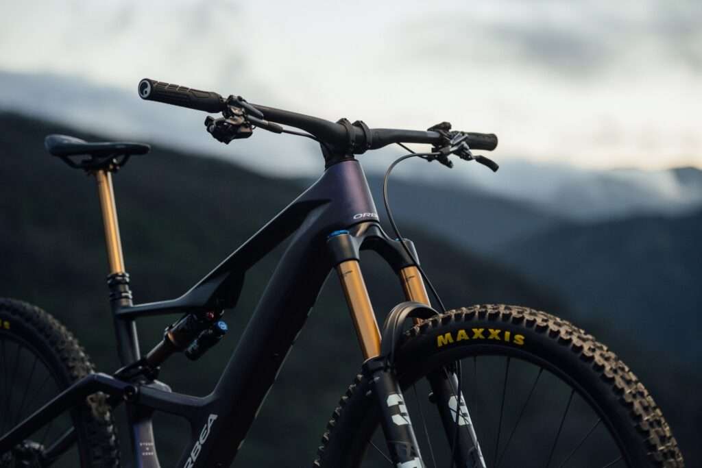 BIKECHECK RISE25 LT M TEAM BLU CAR 181