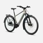 Rower Elektryczny Trekkingowy Orbea KEMEN TOUR 30 2026 2 T367TTCC W8 FRONT KEMEN TOUR 10 over